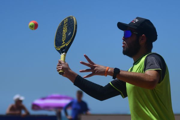 Campeonato de beach tênis disputado na Praia da Costa por Vitor Jubini