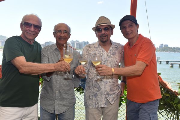 Helio Schineider,  Amadeu Maciel,  Idalberto Moro e Geraldo Schuller 