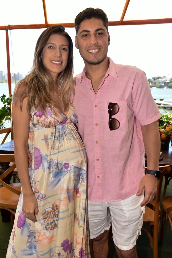 Milena e Paulo Sarria: à  espera de Lais 