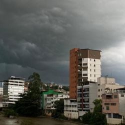 Juntos, os avisos meteorológicos contemplam 32 cidades capixabas das regiões Sul e Serrana. Confira a lista de municípios