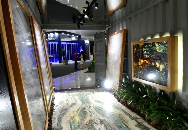 Vitória Stone Fair, feira do seguimento de mármores e granitos, no Pavilhão de Exposições de Carapina, Serra por Carlos Alberto Silva