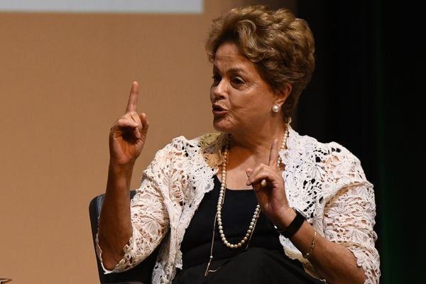 A ex-presidente Dilma Rousseff em evento do BNDES