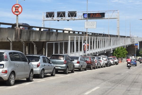 Obras da saída da ciclovia da Terceira Ponte do lado de Vitória por Carlos Alberto Silva