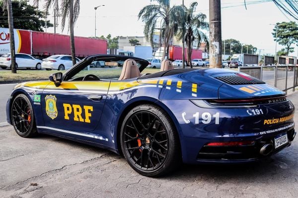 Porsche conversível da PRF chama a atenção no ES por Divulgação | PRF