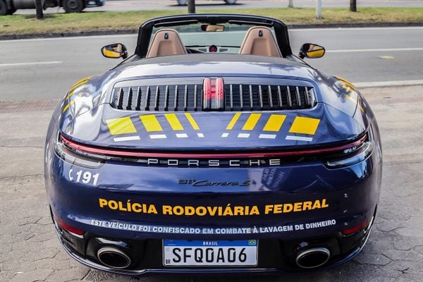 Porsche conversível da PRF chama a atenção no ES por Divulgação | PRF