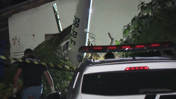 Helicóptero cai e mata empresário e piloto em Vargem Alta