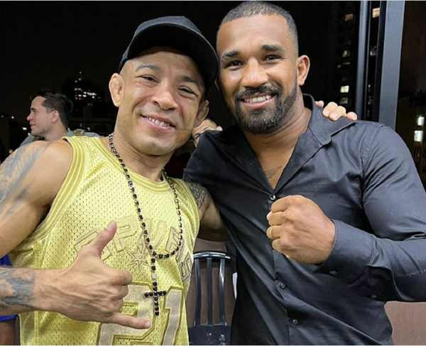 José Aldo recebe boas-vindas de Esquiva Falcão ao boxe profissional