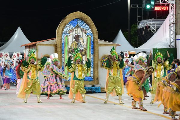 Unidos da Piedade desfila no Sambão do Povo no Carnaval de Vitória 2023 por Carlos Alberto Silva