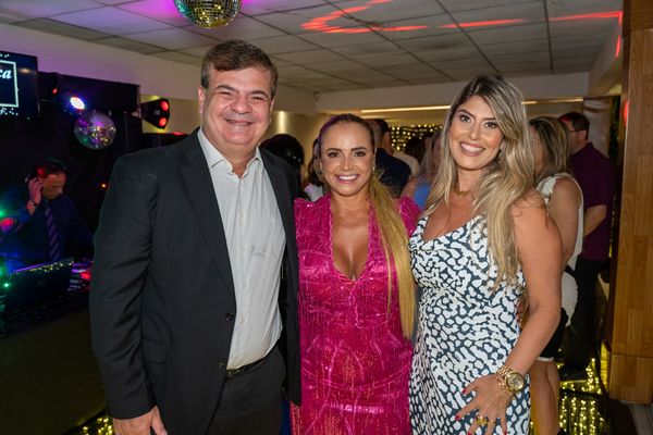 Gustavo Peixoto, Bianca Nicchio e Adriana Peixoto