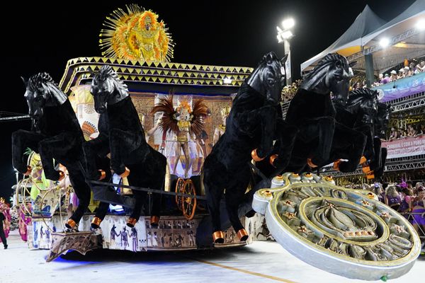 Novo Império desfila no Sambão do Povo no Carnaval de Vitória 2023          por Fernando Madeira 