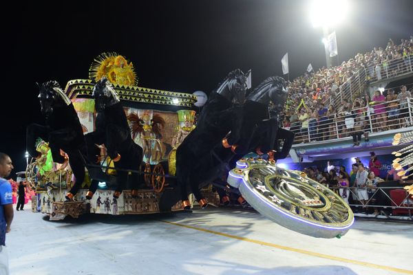 Novo Império desfila no Sambão do Povo no Carnaval de Vitória 2023         por Rodrigo Gavini 