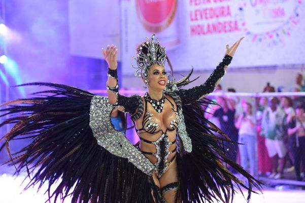 Novo Império desfila no Sambão do Povo no Carnaval de Vitória 2023        por Rodrigo Gavini