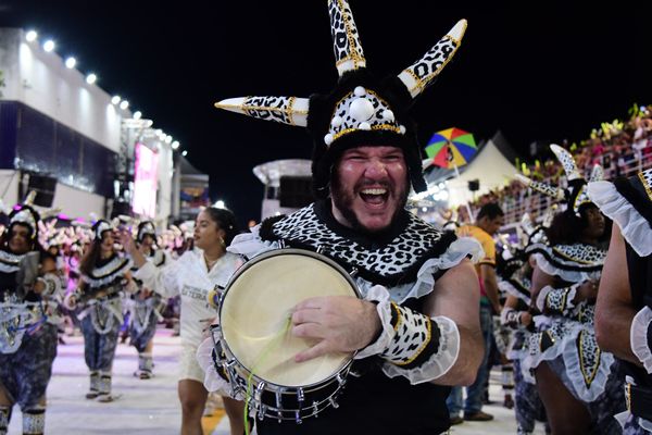 Novo Império desfila no Sambão do Povo no Carnaval de Vitória 2023 por Rodrigo Gavini