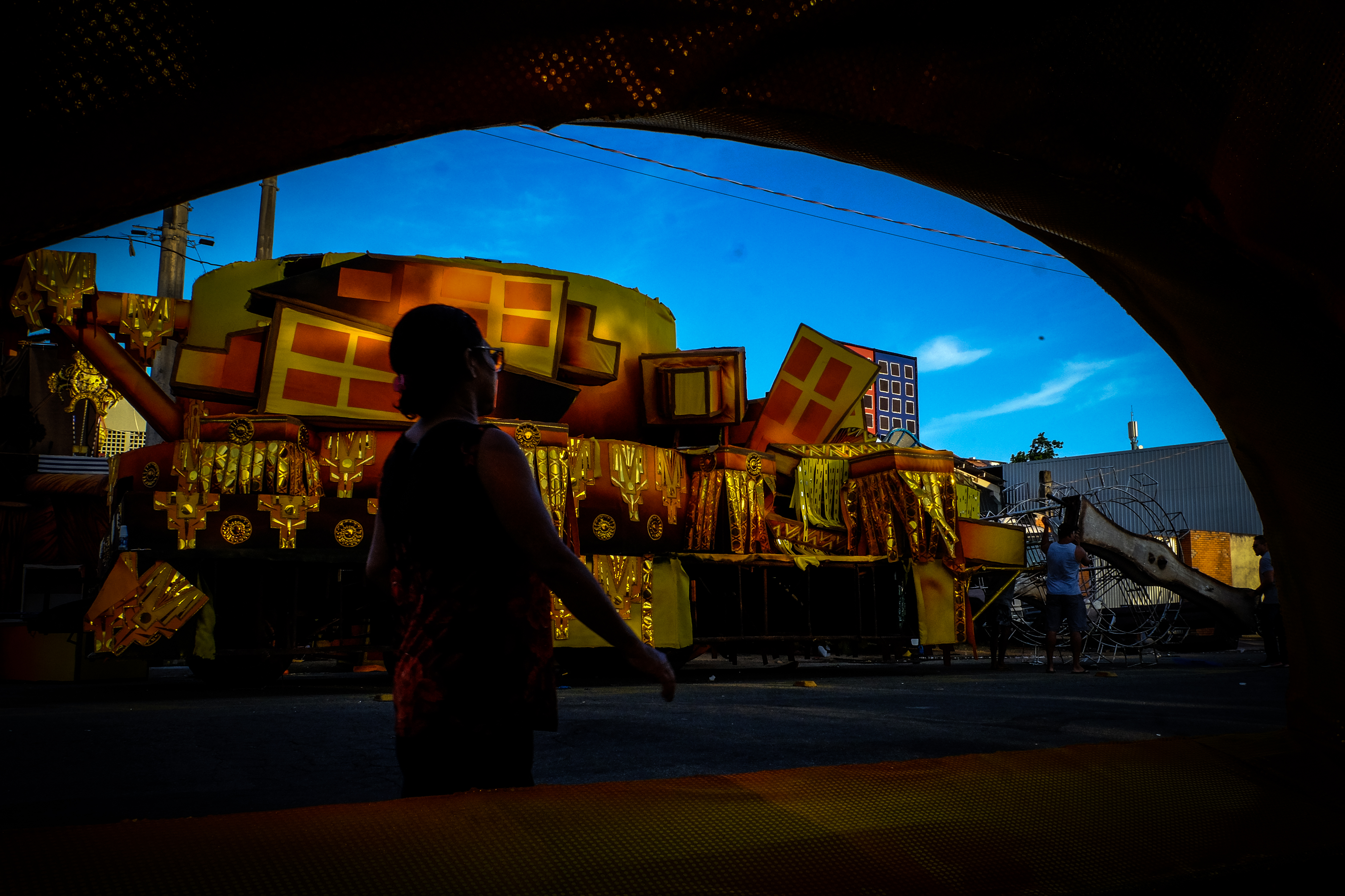 Carros e fantasias fora da avenida: o pós "desfile" das escolas de samba capixabas
