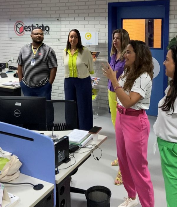 Funcionários da Morar fizeram um tour para conhecer a estrutura da Rede Gazeta. Crédito: Bela P. de Sá