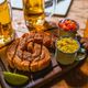 Imagem - Restaurantes abertos no carnaval: lista reúne 50 opções no ES