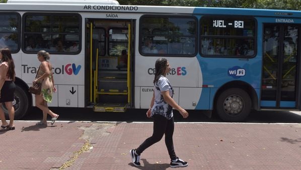 O governo federal, às vésperas do início do ano eleitoral, fez circular a informação de que encomendou estudos para zerar ou pelo menos reduzir as tarifas de ônibus urbanos em todo o país