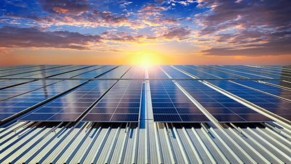 A energia solar vem se tornando sinônimo de economia e sustentabilidade