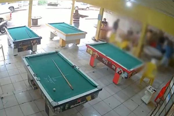 Câmeras de segurança do bar registraram o momento das execuções da chacina em Sinop, Mato Grosso