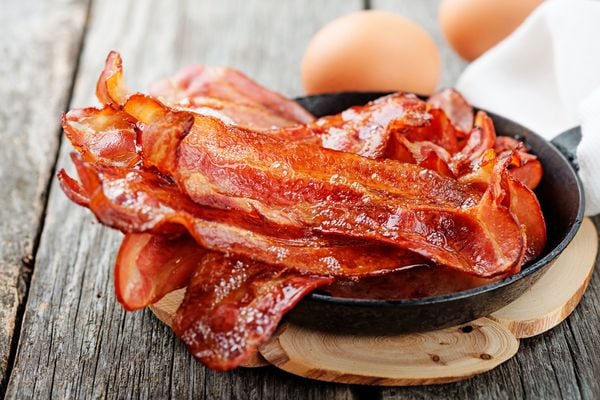 Bacon, prato com bacon frito