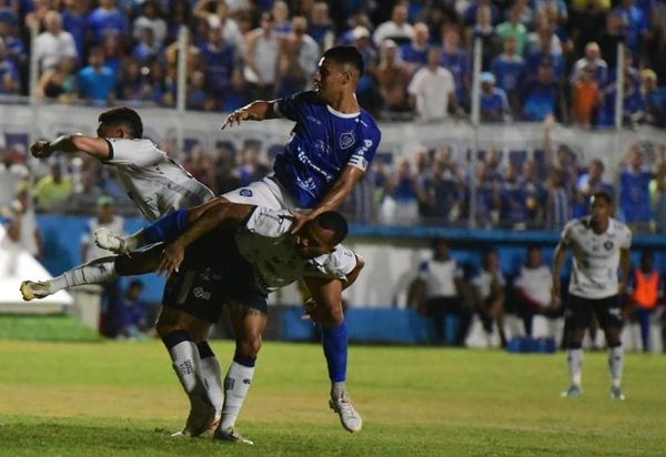 Confira imagens da derrota do Vitória na Copa do Brasil por Carlos Alberto Silva