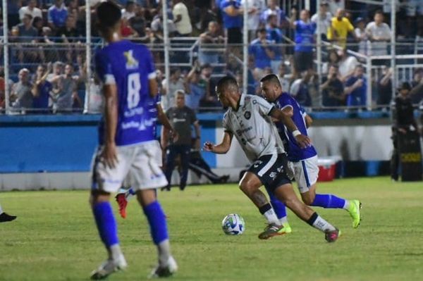 Confira imagens da derrota do Vitória na Copa do Brasil por Carlos Alberto Silva
