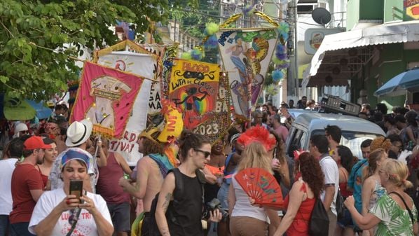 Prefeituras definem regras e percursos para garantir segurança dos foliões nos dias de festa em 2025