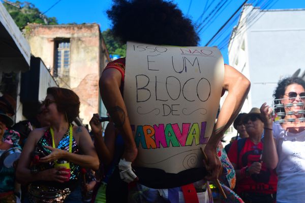 Blocos de carnaval do Centro de Vitória saem às ruas em protesto por Fernando Madeira