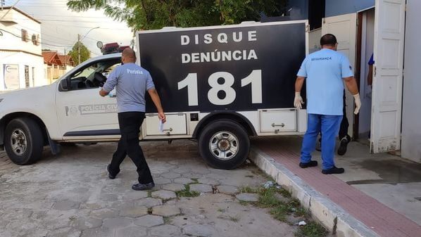 Uma das vítimas contou à PM que o trio retornava de uma festa, e que o adolescente tentou mexer no retrovisor da moto em movimento, quando se desequilibrou