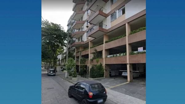 Criança de aproximadamente 7 anos estava no apartamento com um irmão de 9 anos
