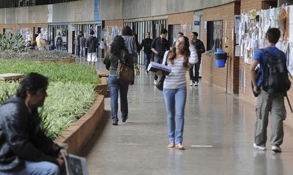 Estudantes na Universidade de Brasília