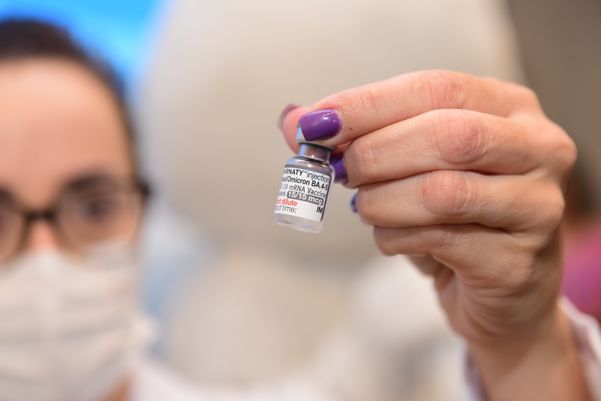 Vacina Bivalente contra a Covid-19, em Vitória