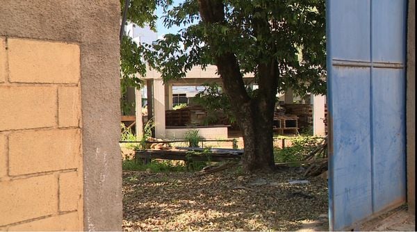 Obra de nova delegacia está parada em Cachoeiro por Matheus Martins