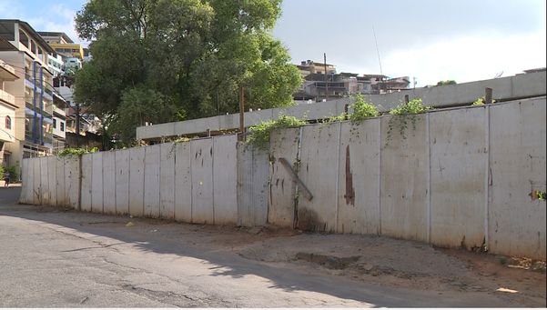 Obra de nova delegacia está parada em Cachoeiro por Matheus Martins 