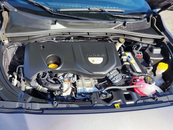 Fiat Fastback Limited Edition Powered by Abarth Turbo 270