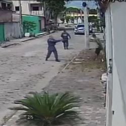 Carlos Eduardo Rebouças Barros, de 17 anos, foi morto com tiro à queima-roupa em março de 2023. O crime foi registrado por uma câmera de segurança e chocou o Estado