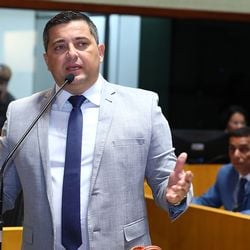 Deputado protocolou na Justiça Eleitoral, no início da noite desta terça-feira (12), a ação de desfiliação partidária
