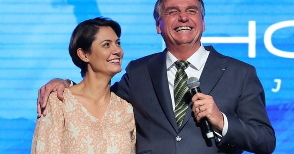 Bolsonaro rejeitou a possibilidade de discutir apoio a outros nomes da direita para a presidência, como Tarcísio de Freitas ou Ronaldo Caiado; ex-primeira-dama deve ser candidata pelo DF