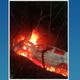 Imagem - Carro se envolve em acidente e provoca incêndio em mata no Sul do ES