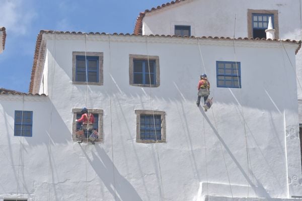Com Festa da Penha se aproximando, Convento recebe pintura em Vila Velha por Ricardo Medeiros