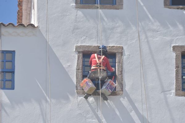 Com Festa da Penha se aproximando, Convento recebe pintura em Vila Velha por Ricardo Medeiros