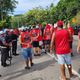 Imagem - Com xingamentos a Gabigol, torcedores fazem protesto na frente do CT do Flamengo