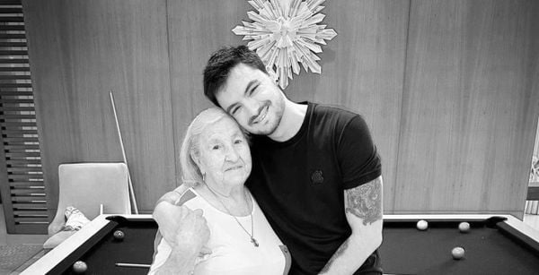 Pelo Instagram, Felipe Neto lamentou a perda da avó, Dona Maria