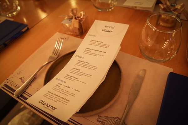 Jantar das Mulheres promovido pela  Alphamar