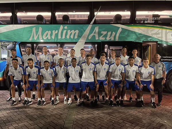 Jogadores embarcaram rumo à Minas Gerais para a disputa da Copa do Brasil sub-17