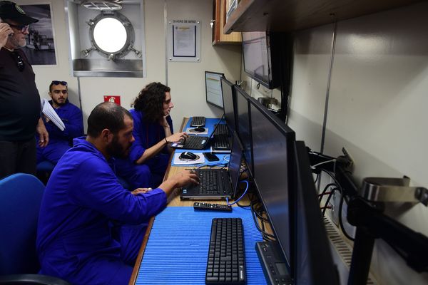 Laboratório de Hidroacústica tem computadores e deve reunir os estudantes nos próximos dias por Carlos Alberto Silva