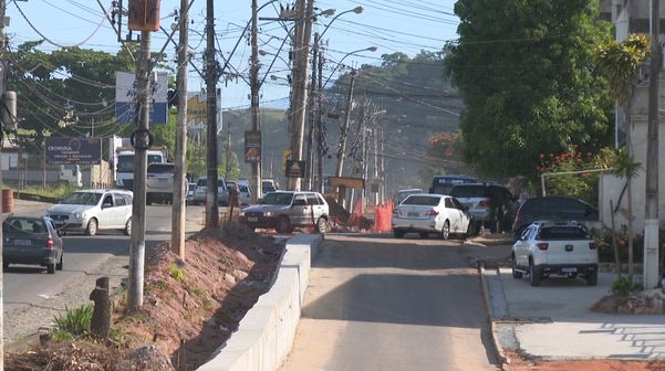 Obra em avenida de Cachoeiro deve ser concluída com atraso  por Luiz Gonçalves 