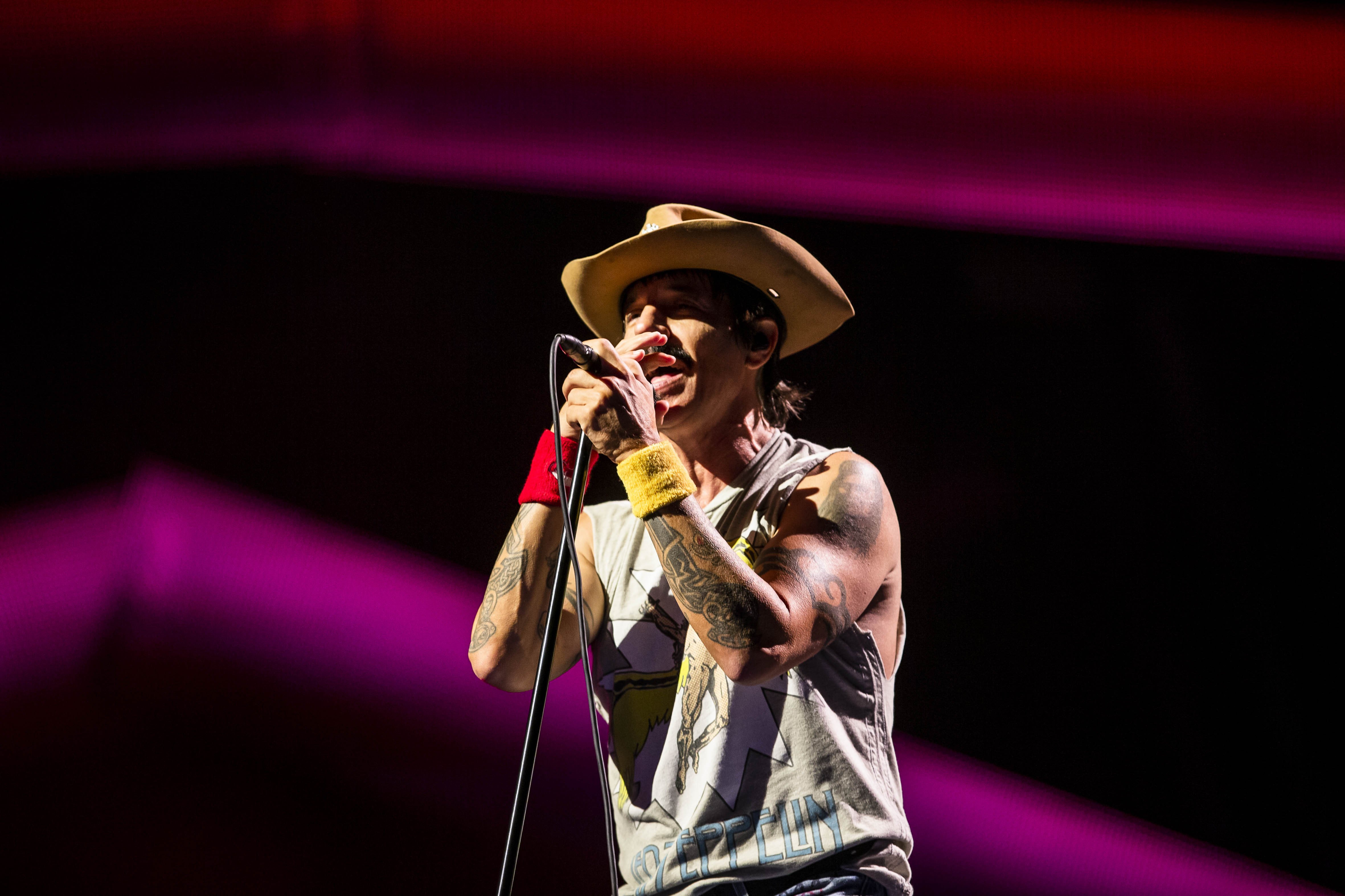 Hz Red Hot Chili Peppers Divulga Datas De Shows No Brasil A Gazeta 3989