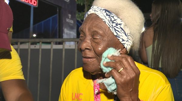 Dona Adelmira completou a corrida em pouco mais de 1 hora