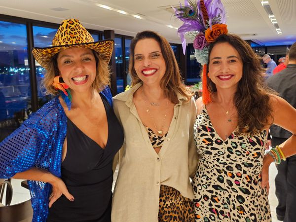 Mariana Perini, Bruna Medeiros e Aline Stefenon